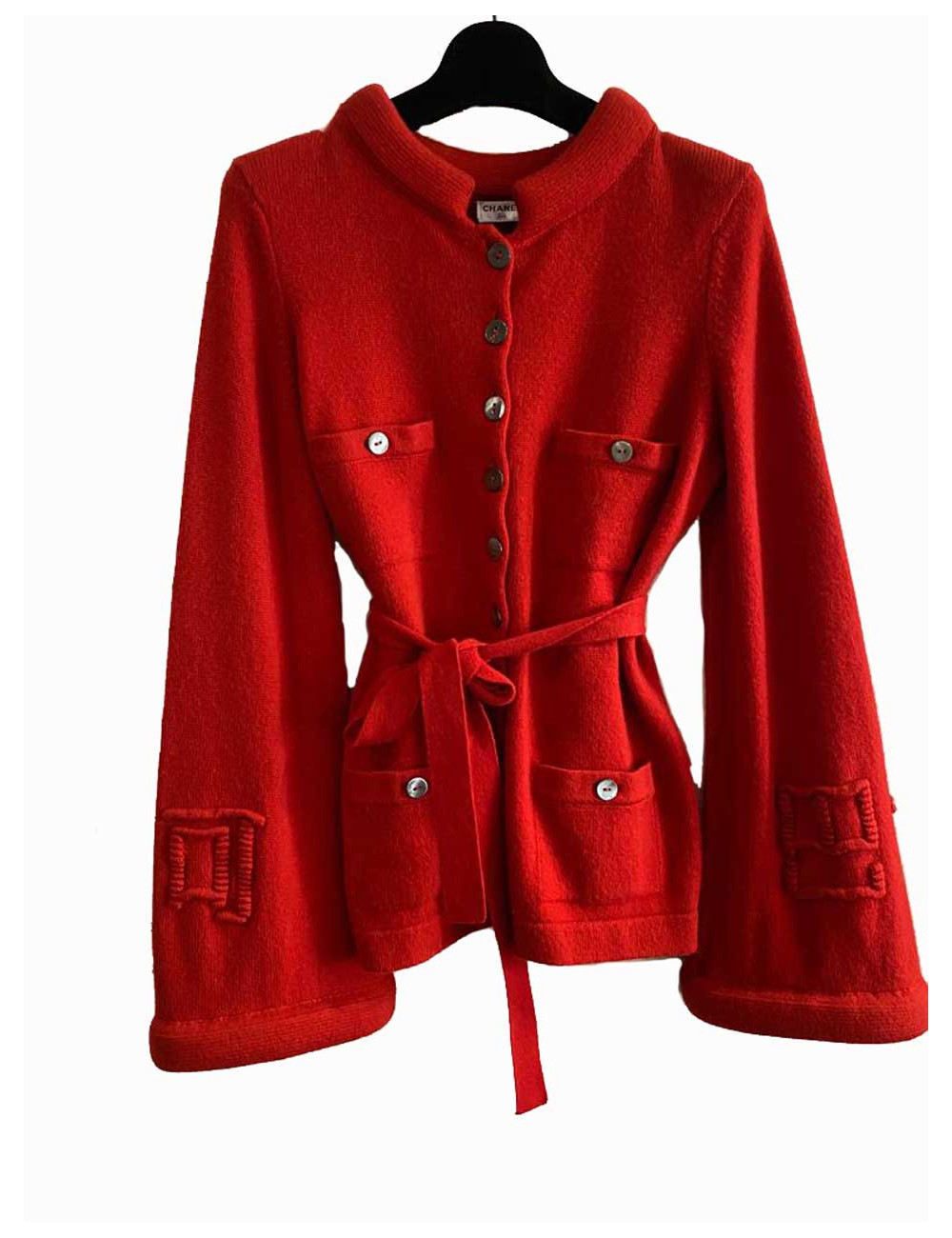 E.S Gilet T  CHANEL  "Paris-Shanghai"en cachemire rouge 