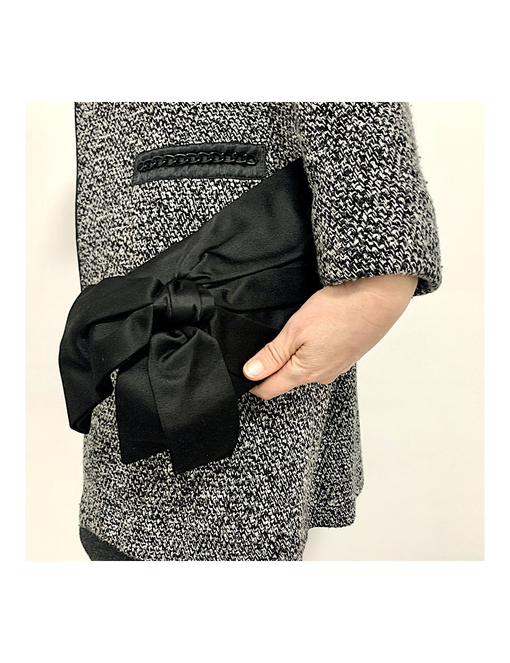 Pochette VALENTINO soie noire