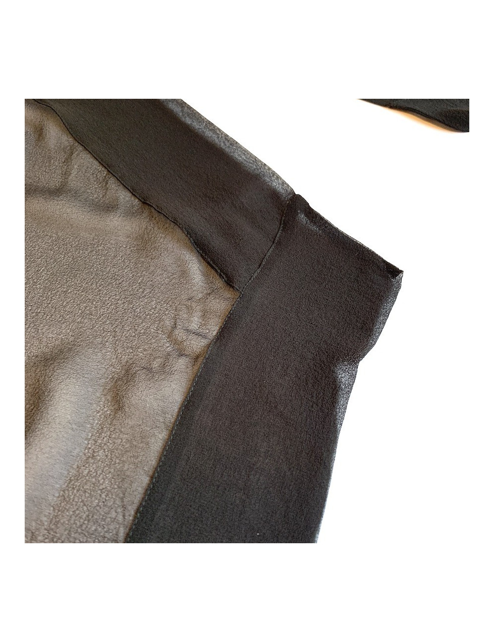 CHANEL noeud et voile de soie noire