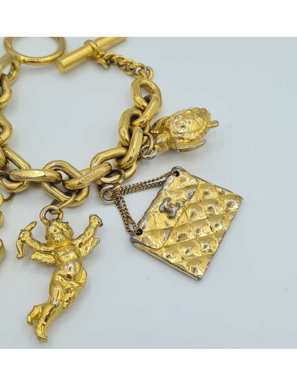 Bracelet charms vintage CHANEL doré