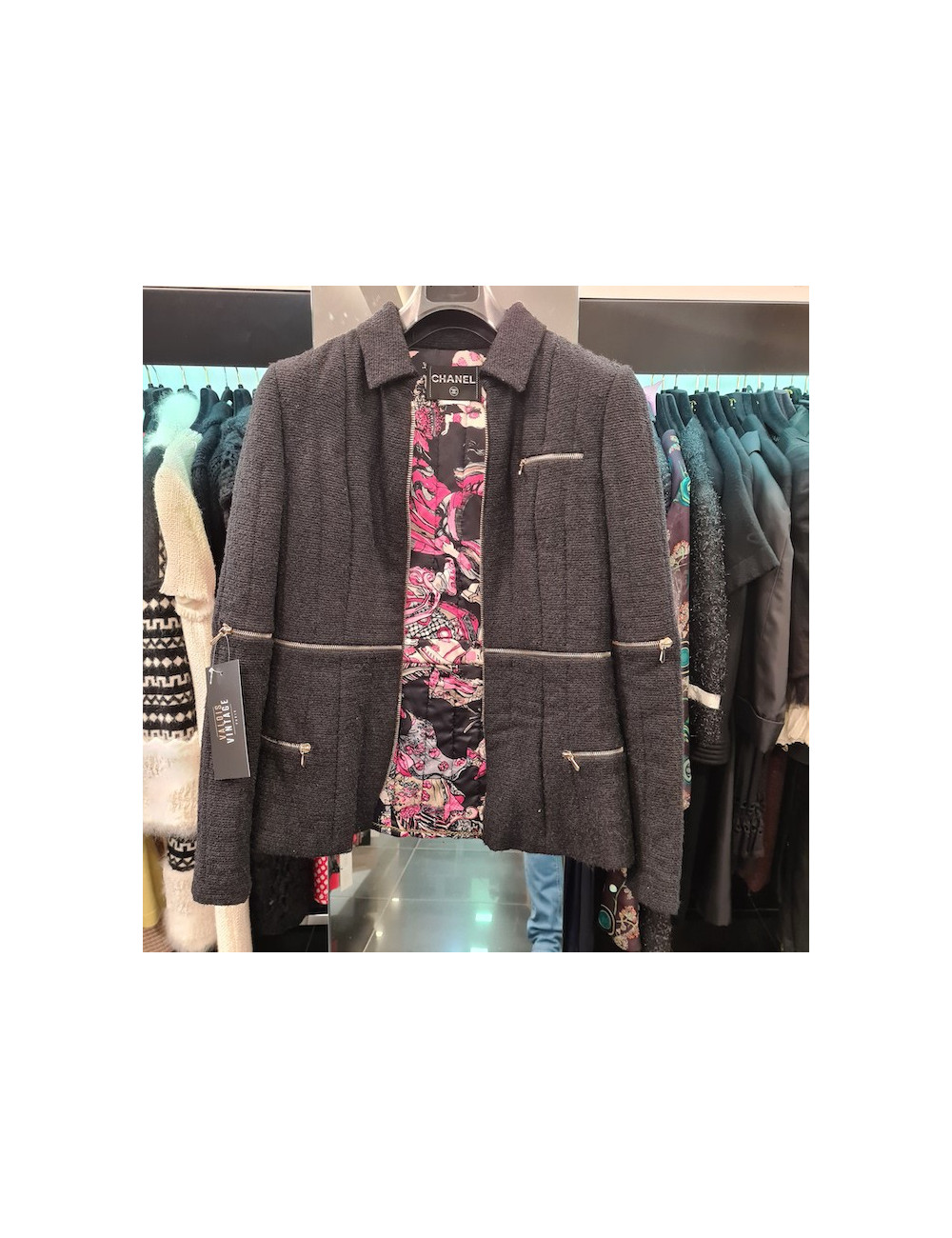 Veste CHANEL noire doublée soie