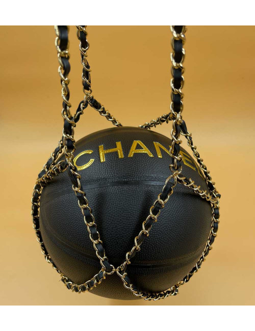 CHANEL Black BasketBall with its Chain in Leather and Metal
