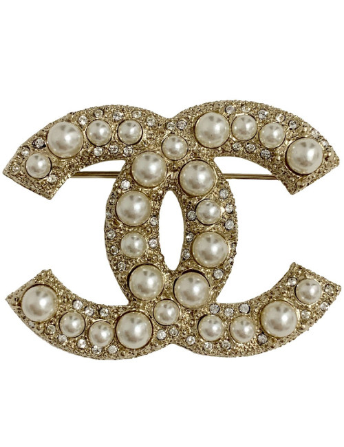 Broche CHANEL CC en perles nacrées et strass