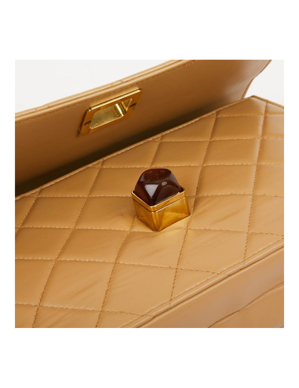  Pochette Vintage CHANEL cuir beige