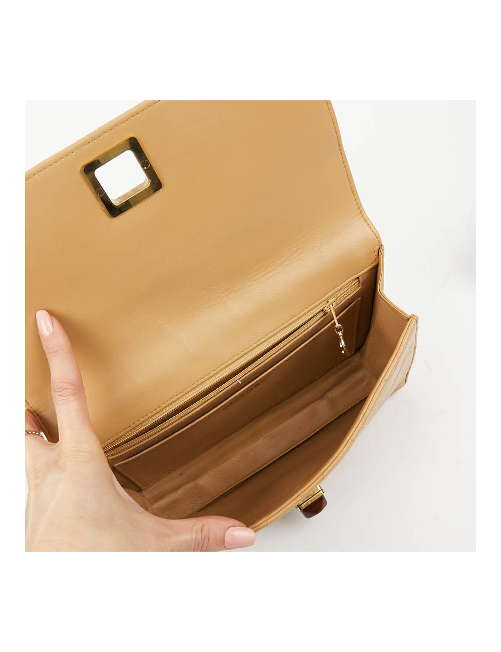  Pochette Vintage CHANEL cuir beige