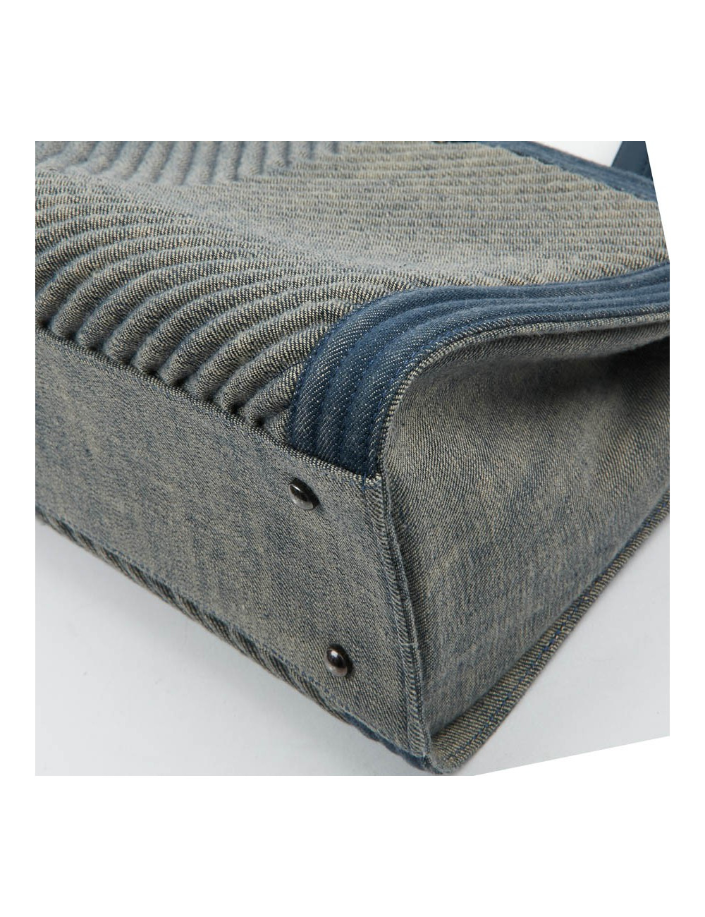 CHANEL Tote Bag in Blue Denim Fabric