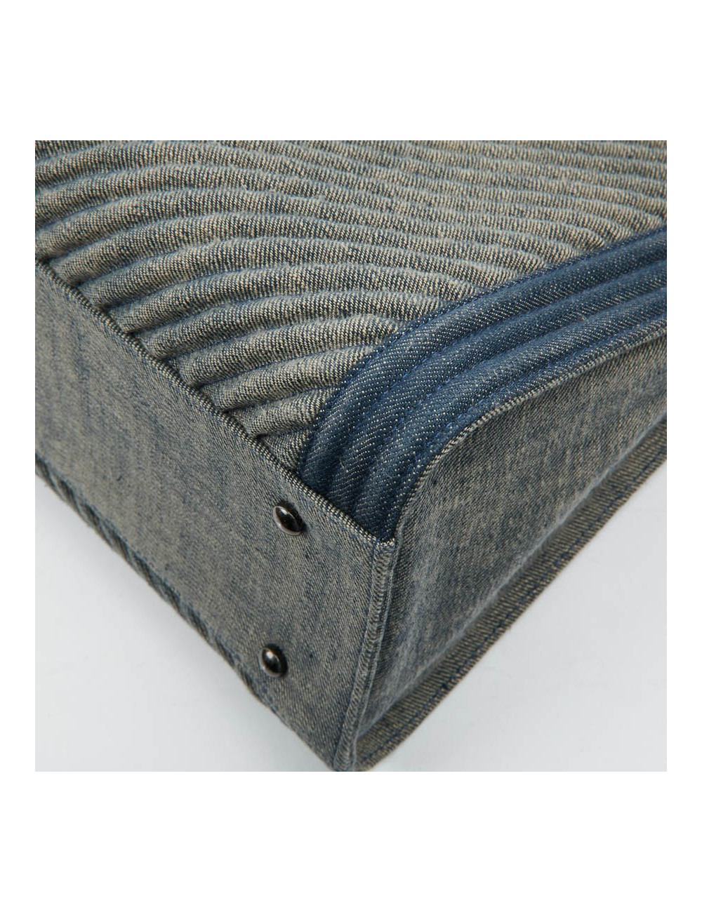 CHANEL Tote Bag in Blue Denim Fabric