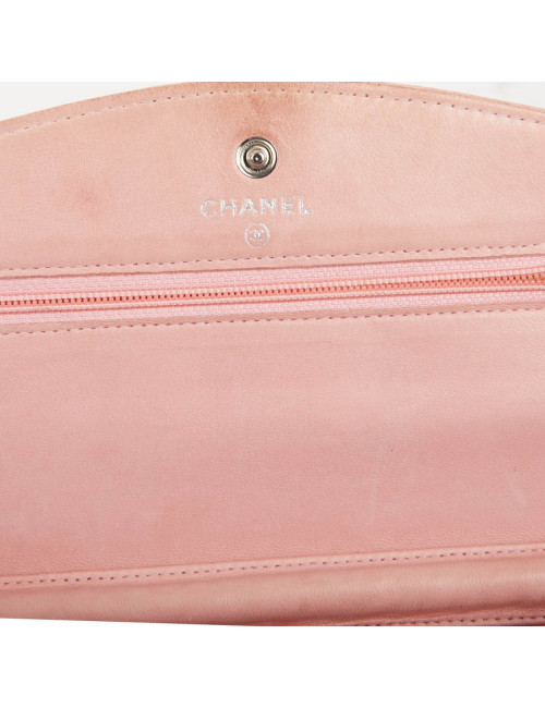 CHANEL Wallet on Chain in Grained Pink Leather