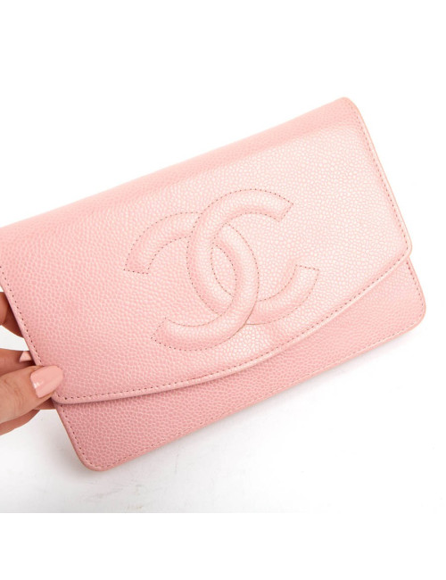 CHANEL Wallet on Chain in Grained Pink Leather
