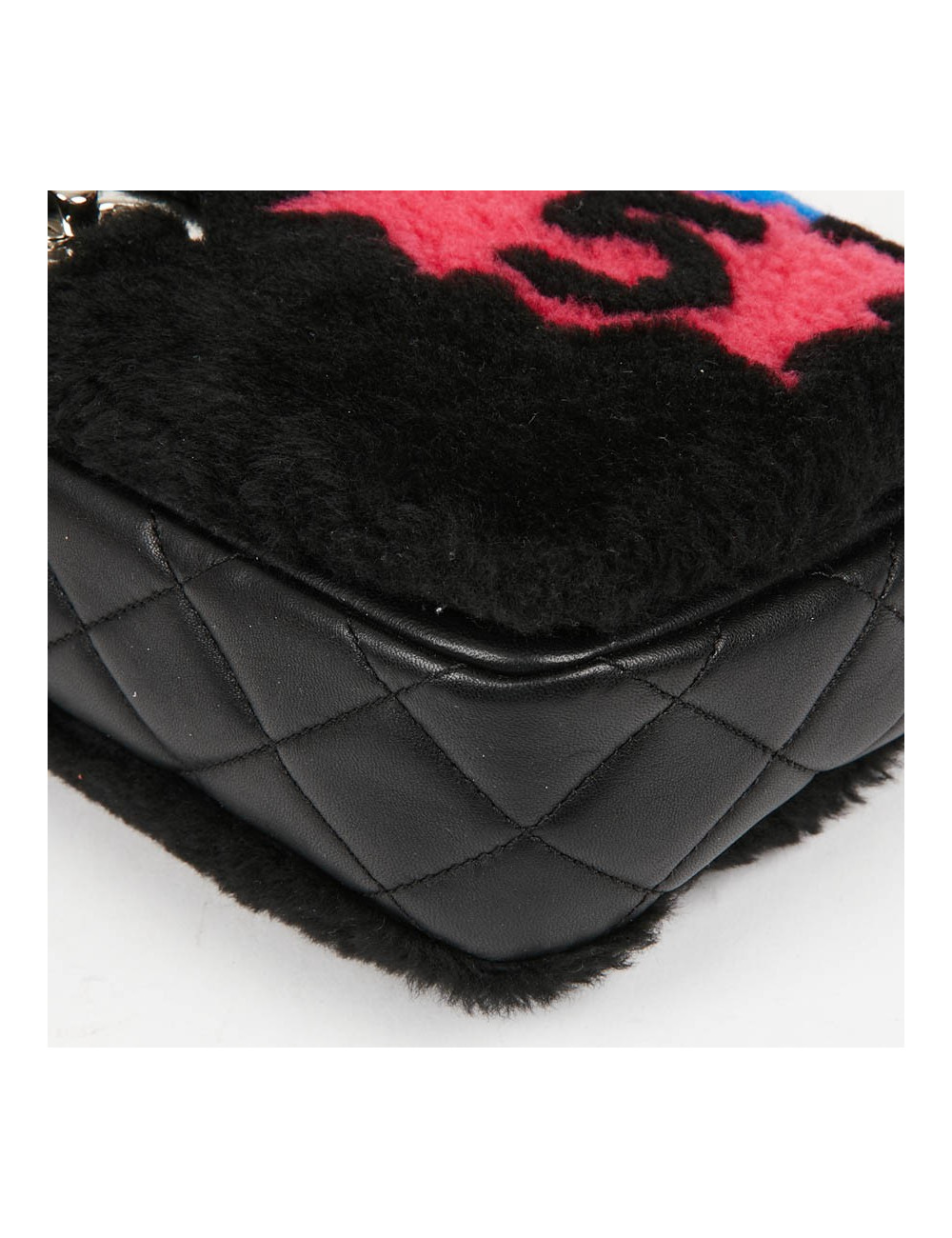 Sac CHANEL Pop Art noir et graffiti