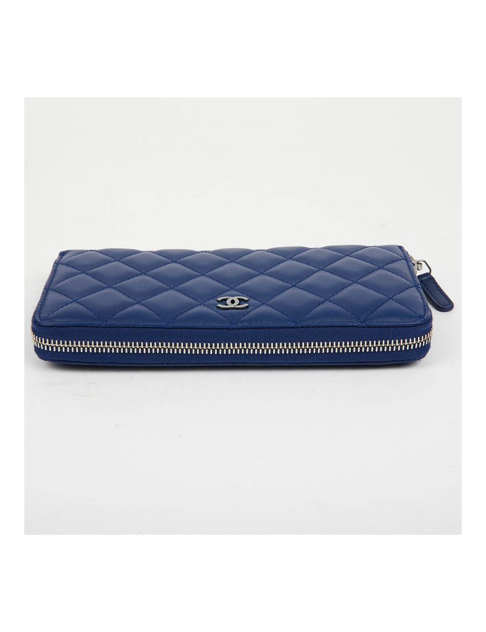 Portefeuille CHANEL en cuir d'agneau lisse bleu