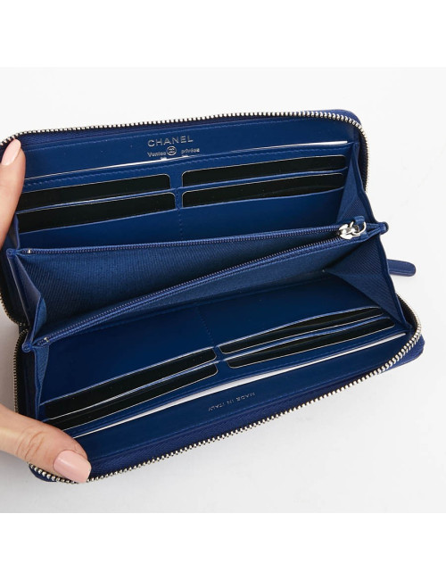Portefeuille CHANEL en cuir d'agneau lisse bleu