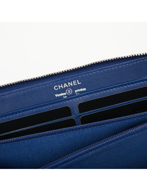 Portefeuille CHANEL en cuir d'agneau lisse bleu