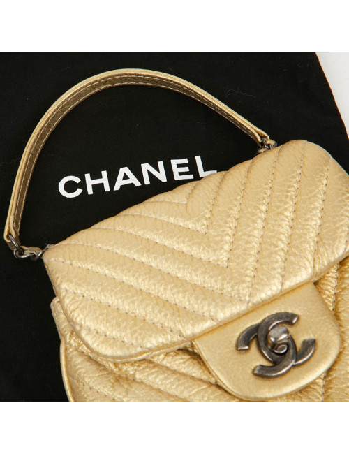 Sac CHANEL en cuir jaune forme coquillage