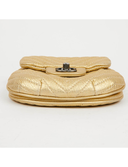 Sac CHANEL en cuir jaune forme coquillage