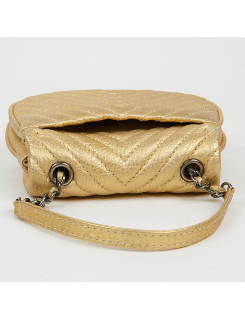 Sac CHANEL en cuir jaune forme coquillage