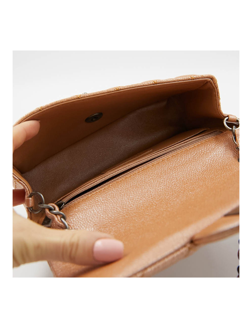 Mini Timeless CHANEL en cuir grainé