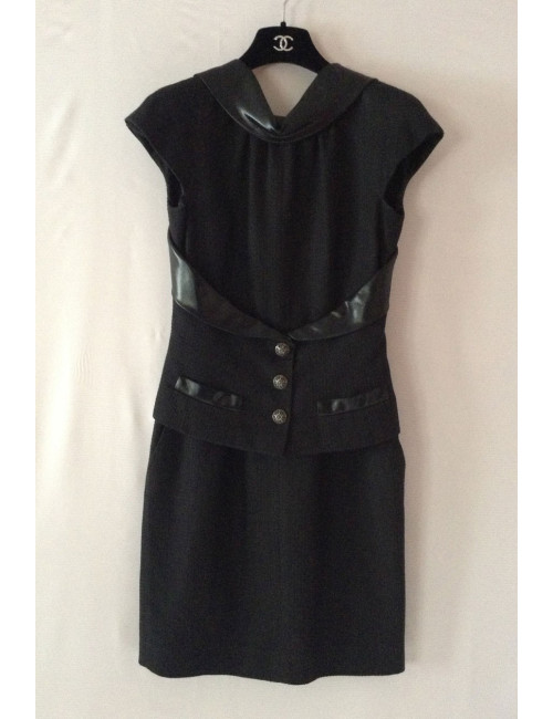 Robe noire CHANEL