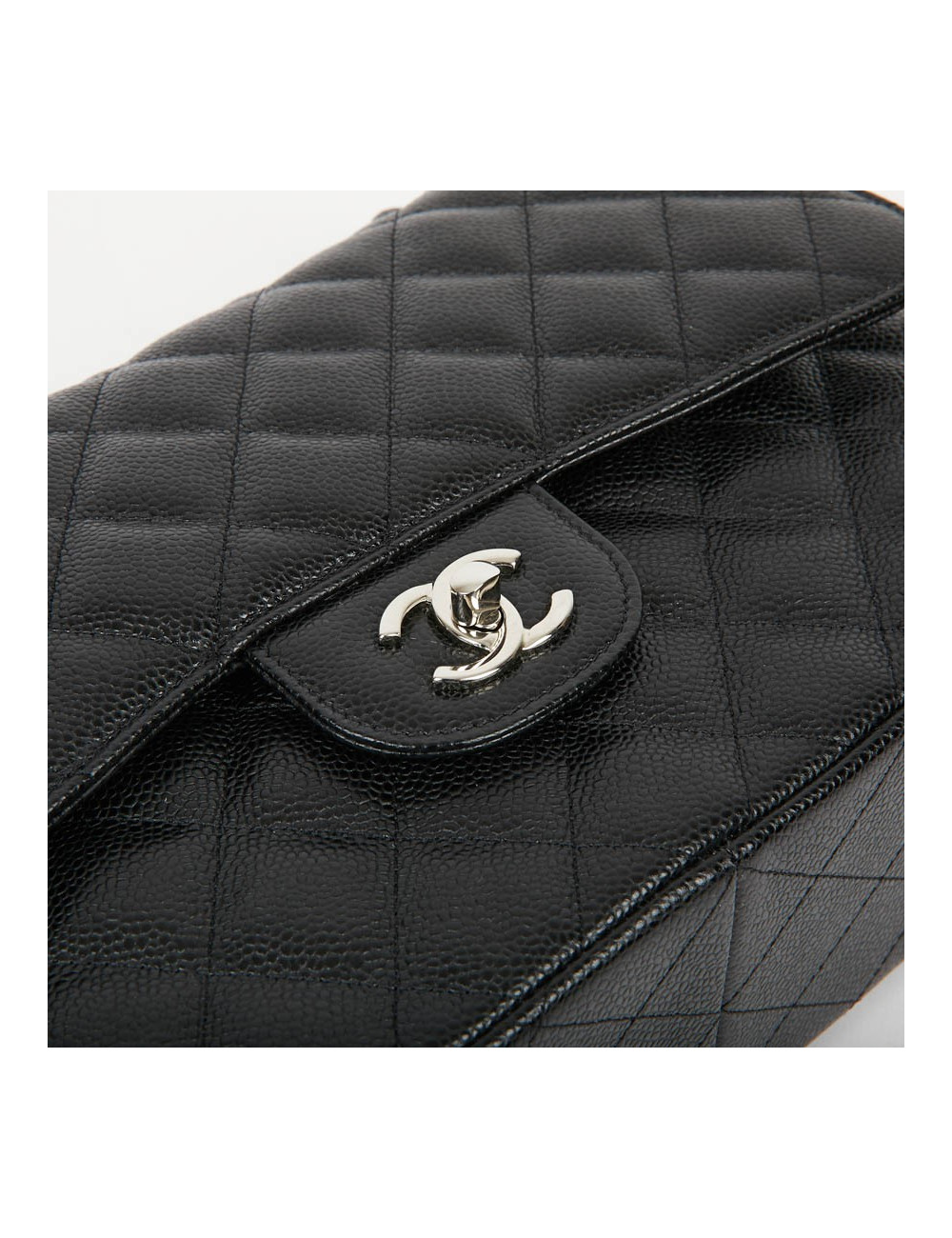 Sac Jumbo CHANEL en cuir grainé noir