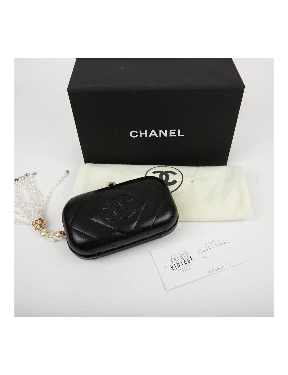 Clutch CHANEL Vintage cuir et perles nacrées