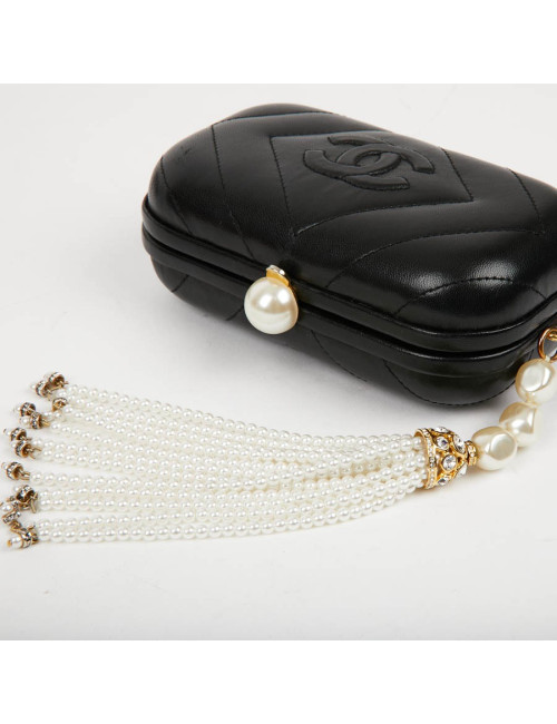 Clutch CHANEL Vintage cuir et perles nacrées