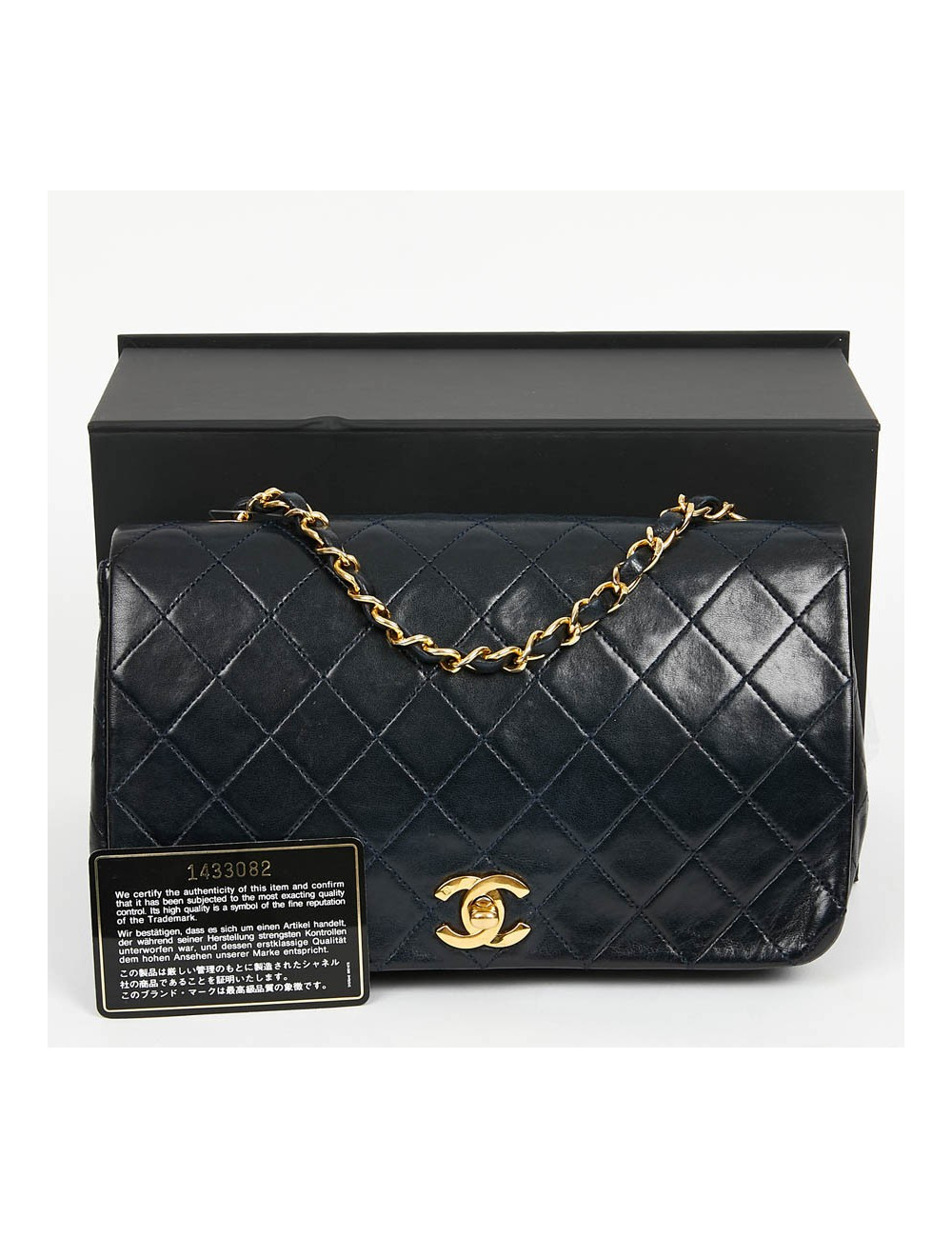 CHANEL Vintage Navy Blue Lambskin Bag - Second hand bag certified