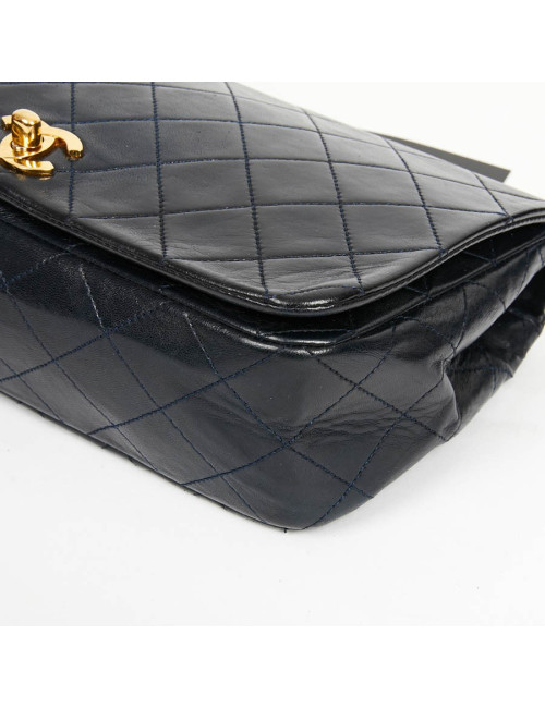 CHANEL Vintage Navy Blue Lambskin Bag - Second hand bag certified