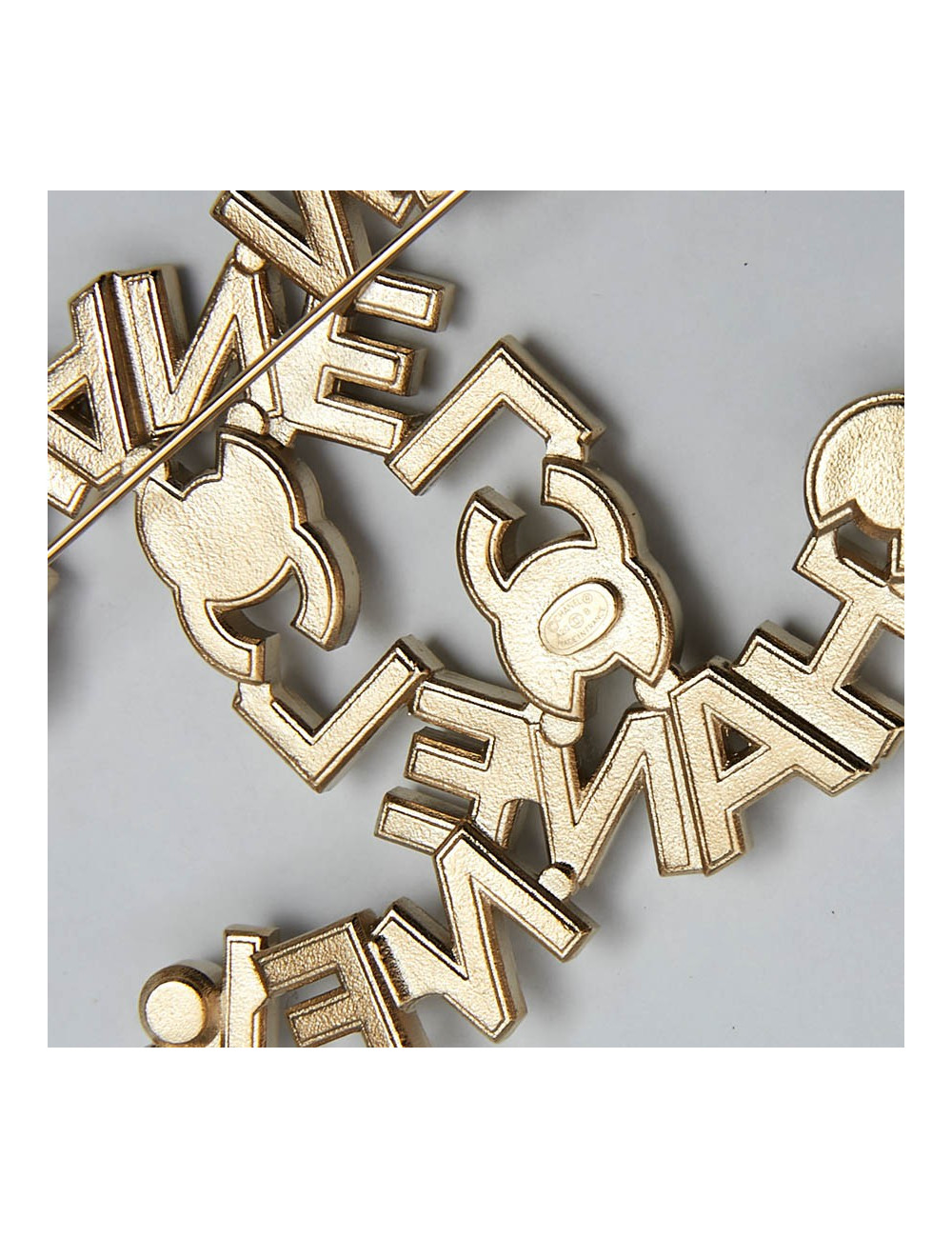 Grande Broche CHANEL strass et métal doré