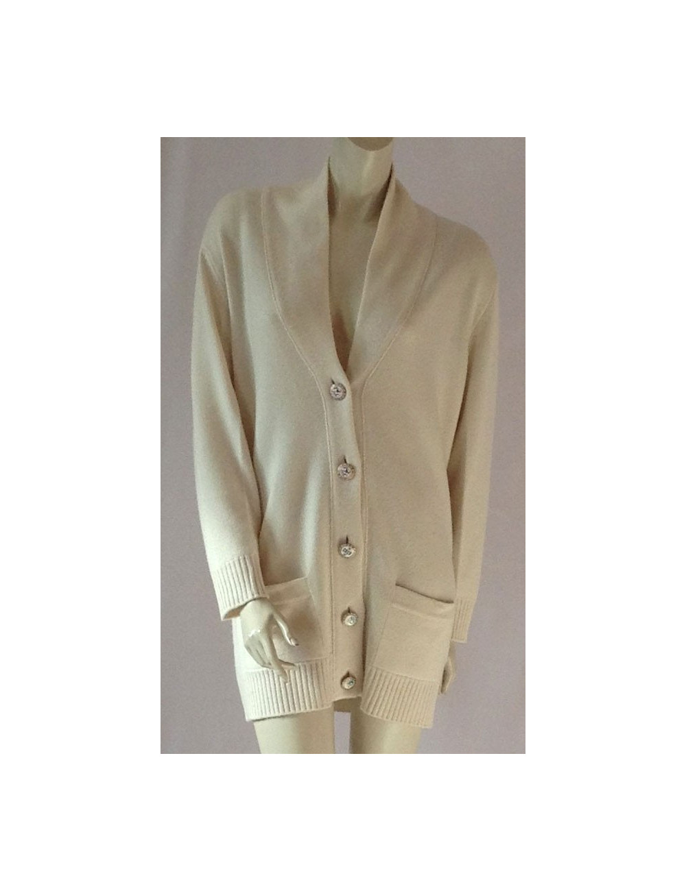 Cardigan CHANEL en cachemire beige 
