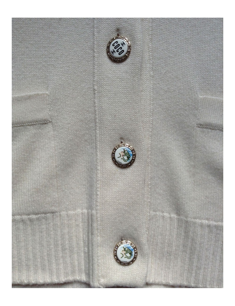 Cardigan CHANEL en cachemire beige 