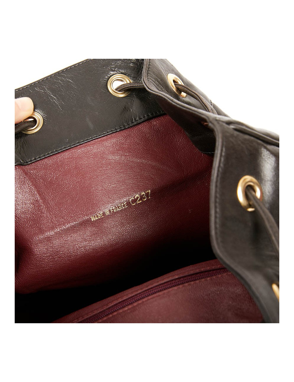 Sac à dos CHANEL vintage cuir noir