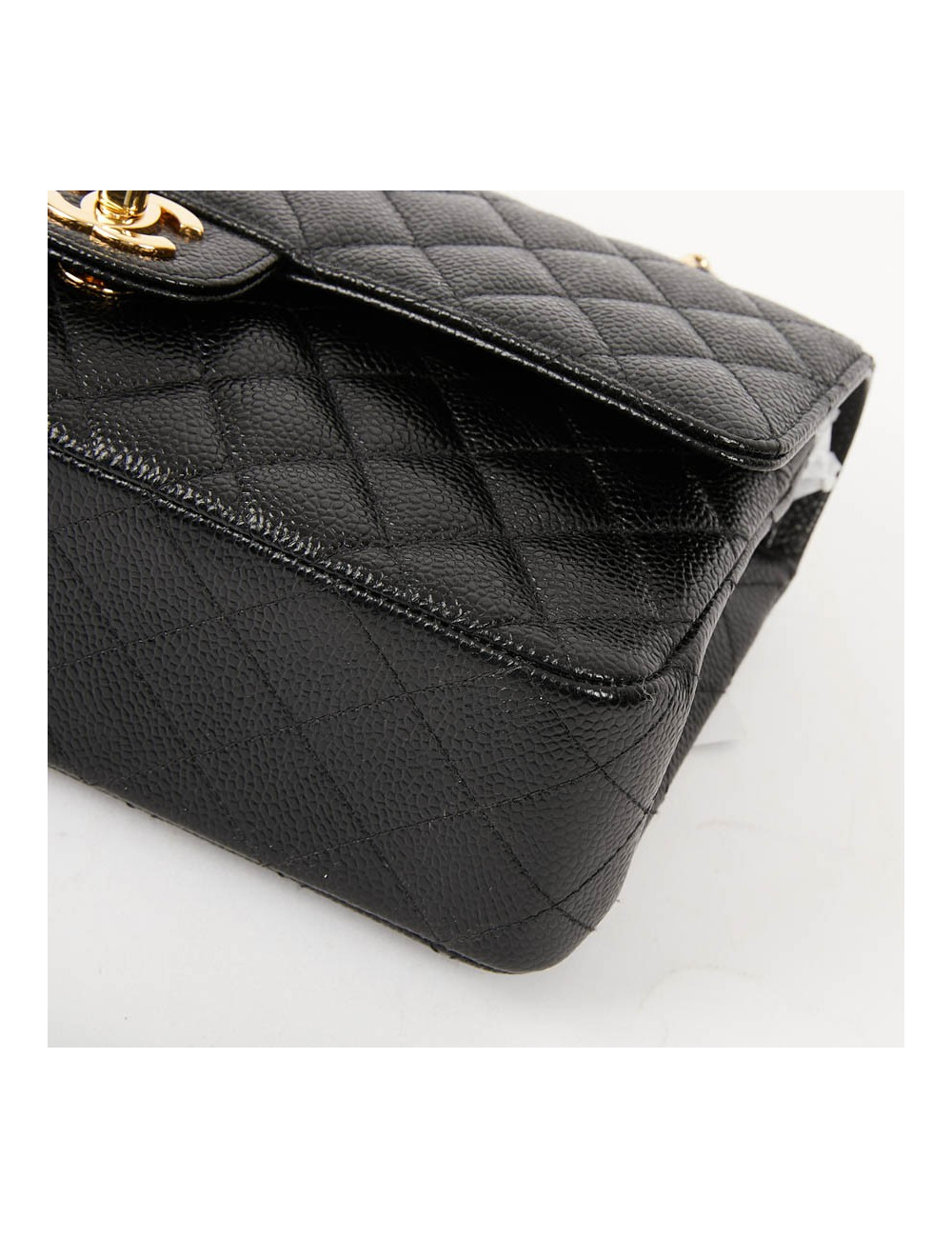 Timeless CHANEL caviar noir