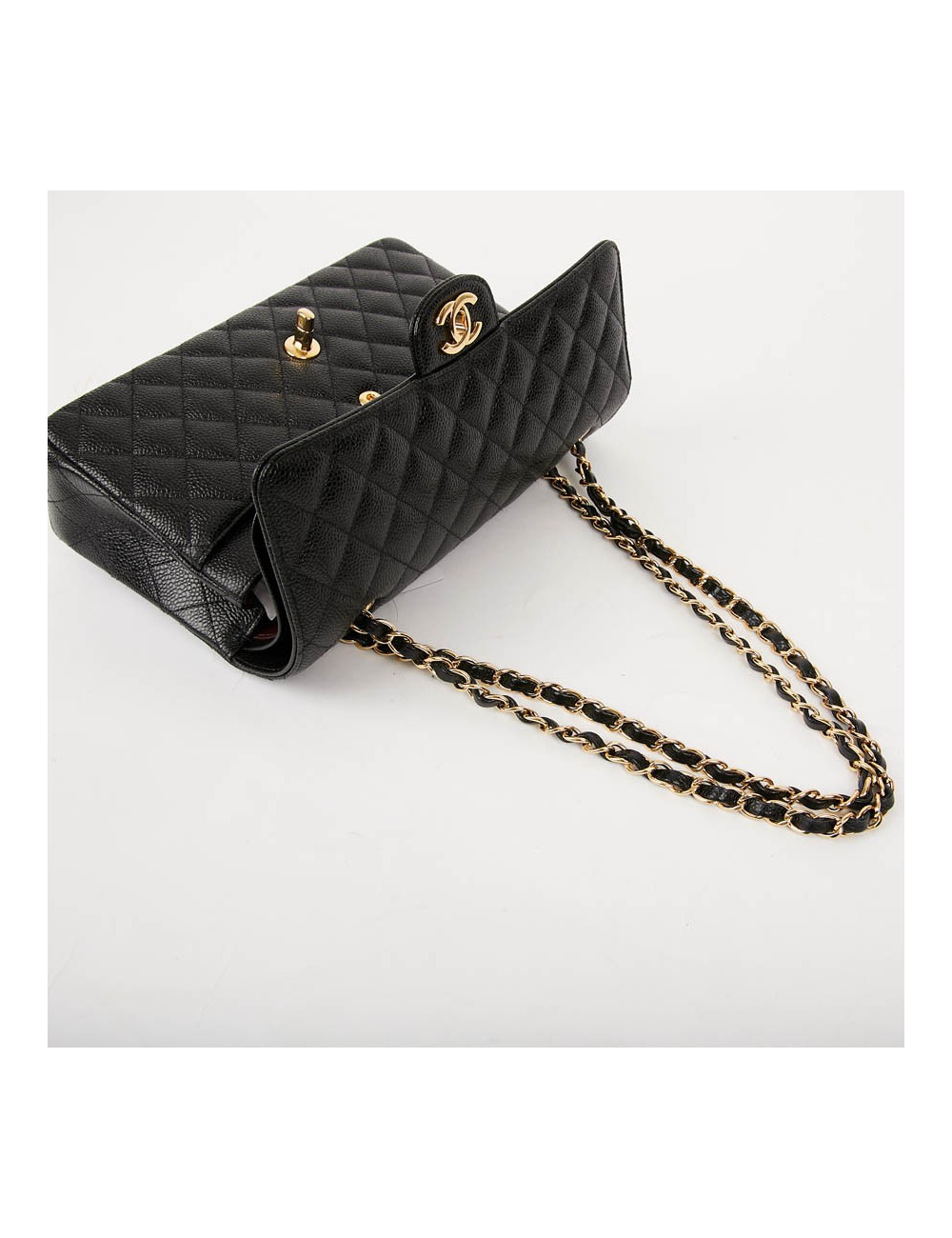 Timeless CHANEL caviar noir