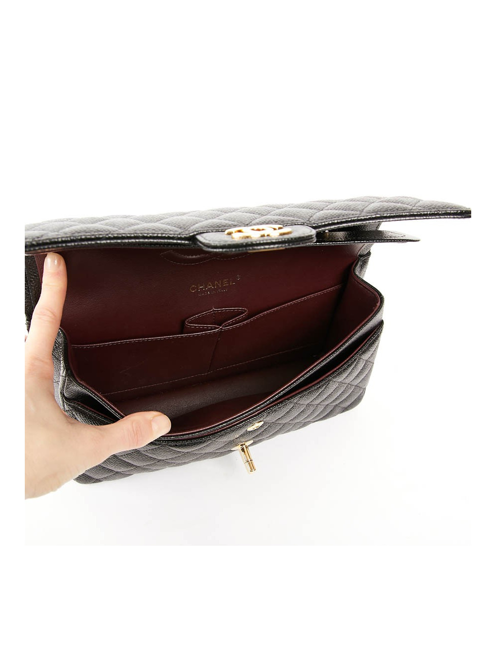 Timeless CHANEL caviar noir