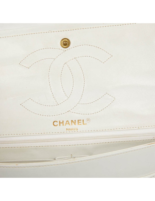 Timeless CHANEL Vintage Bag in White Leather-Certified occasion