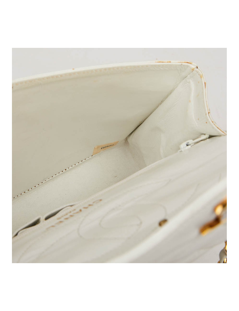 Timeless CHANEL Vintage Bag in White Leather-Certified occasion