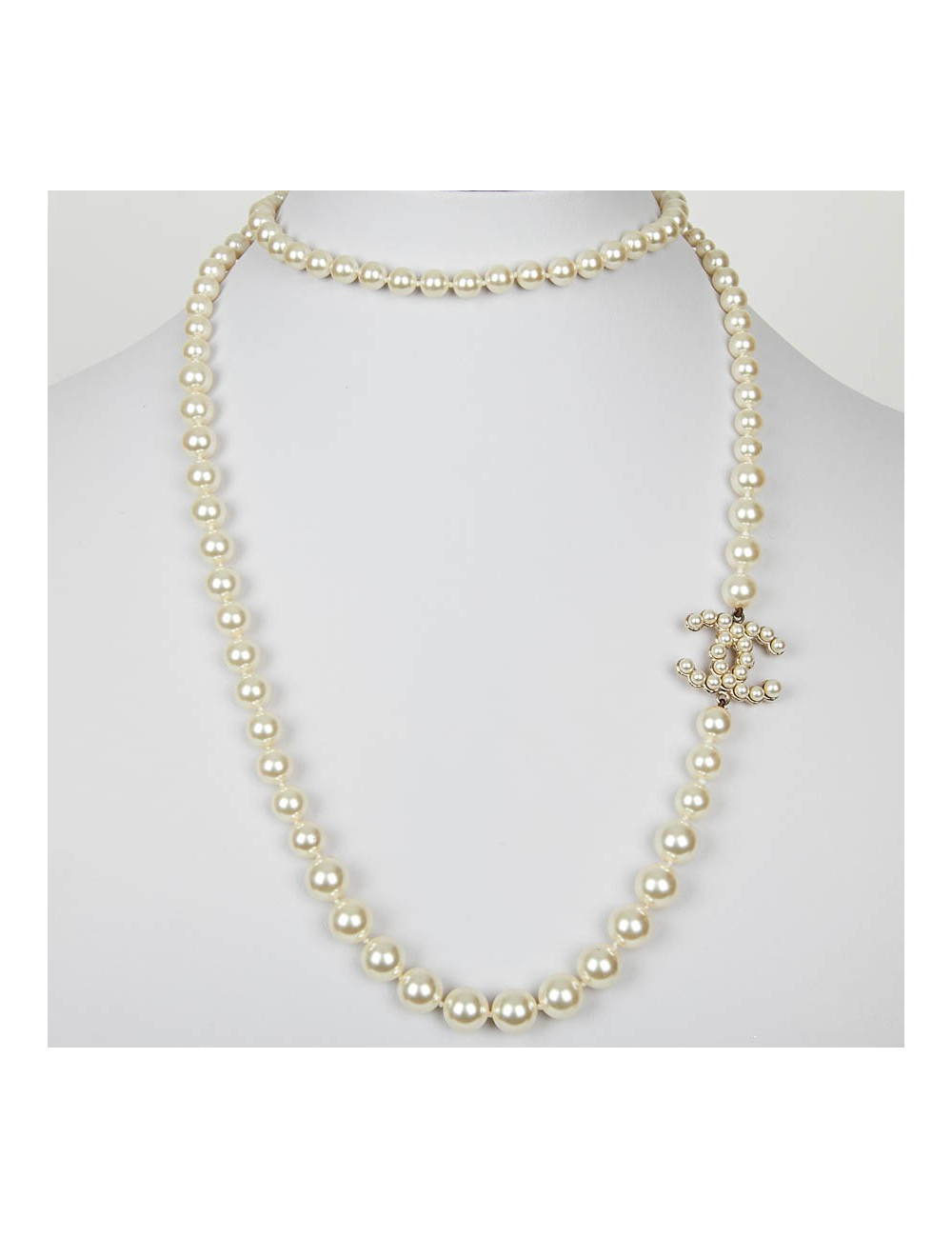 Sautoir CHANEL perles nacrées