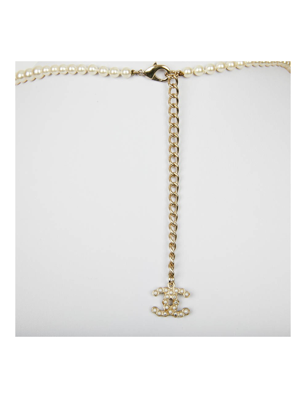 Sautoir CHANEL perles nacrées