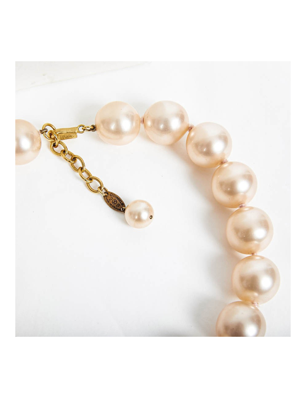 CHANEL pink molten glass beaded choker