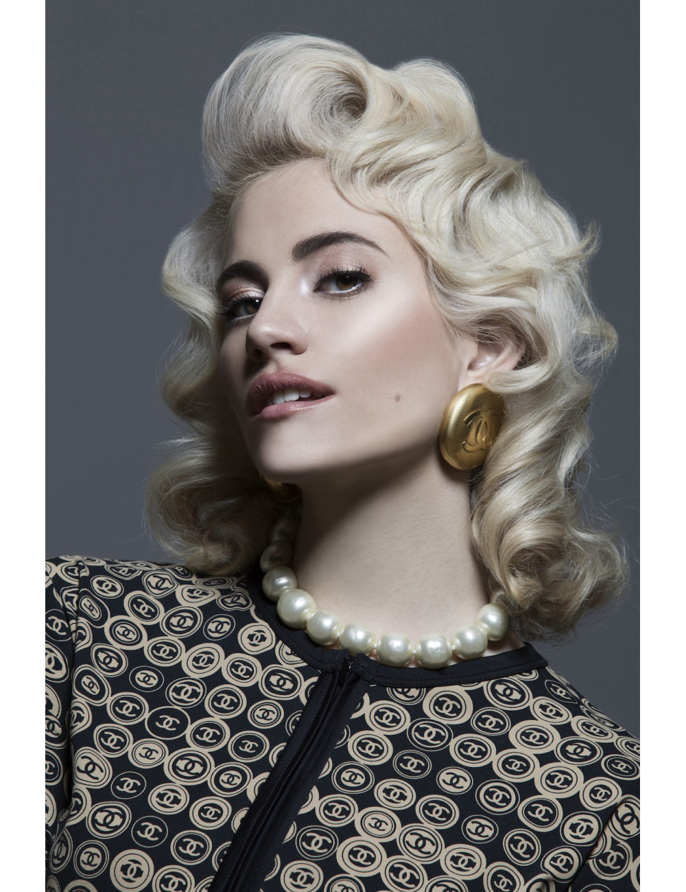 CHANEL vintage haute couture gilded clip-on earrings