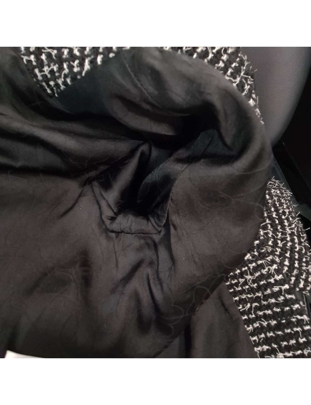 CHANEL T36 tweed jacket