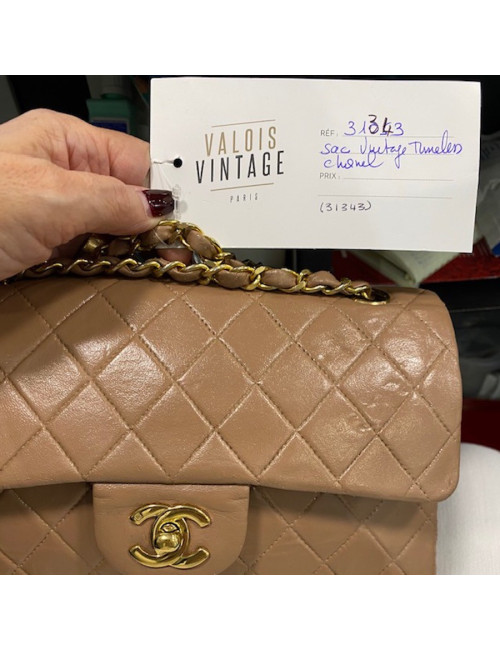 Timeless CHANEL cuir matelassé 