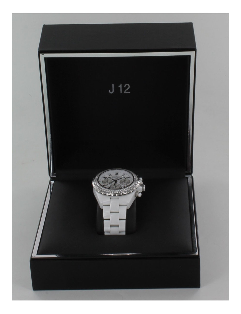 Montre J12  CHANEL chronographe diamants 