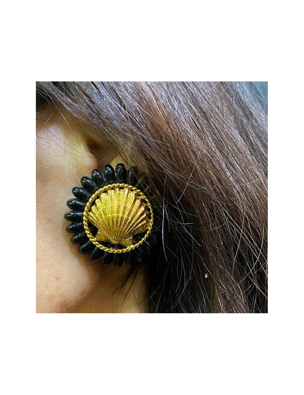 Clips CHANEL Coquille Saint Jacques