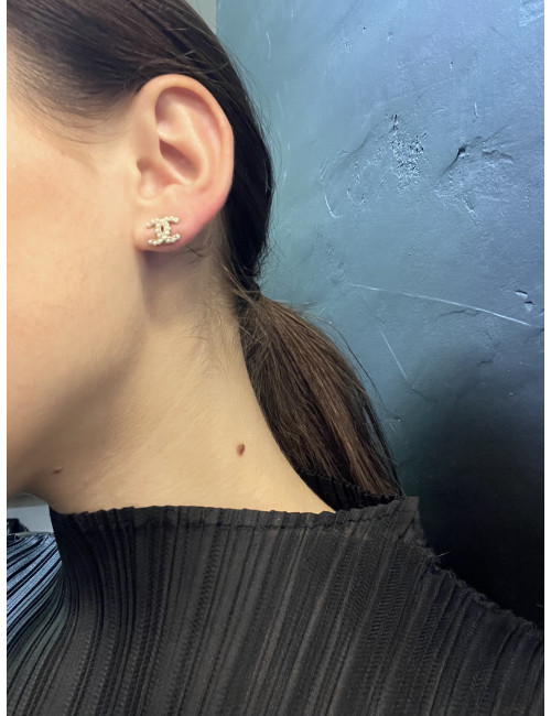 Mini clous CHANEL perlés 