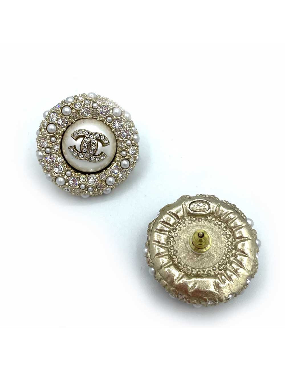 Clous CHANEL ronds strass et perle