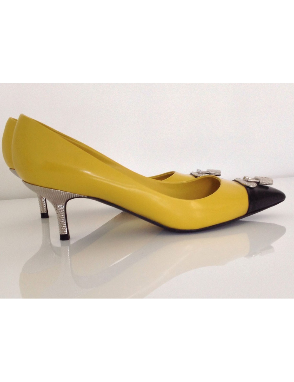 escarpins LOUIS VUITTON cuir jaune t 38