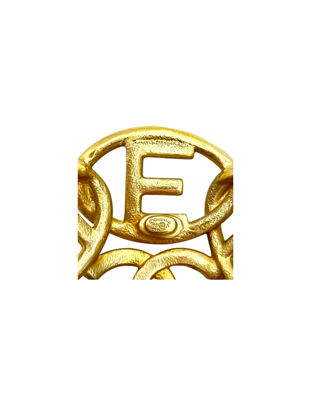 CHANEL Rigid Cuff Bracelet in Gilt Metal