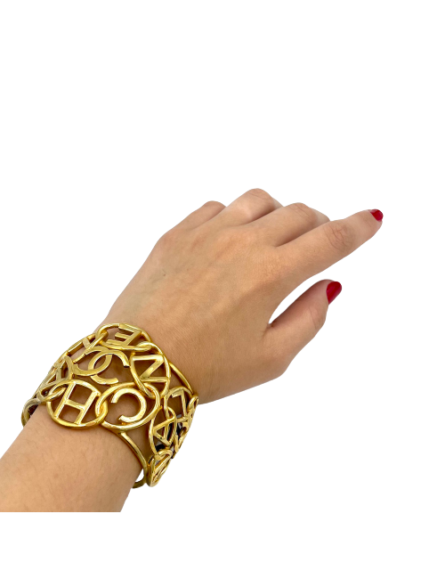 CHANEL Rigid Cuff Bracelet in Gilt Metal