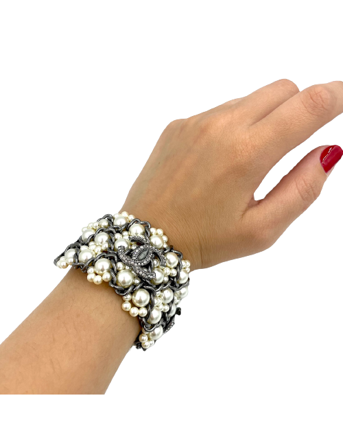 Bracelet perles CHANEL métal  CC strass